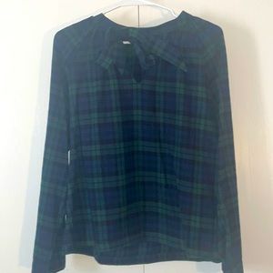 super cute, tie up blue and green top